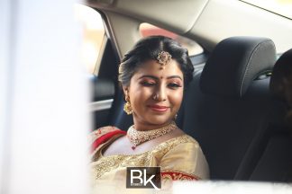 sri muniswarar temple perai penang, perai penang, penang, jalan baru penang, sri muniswarar, jalan sungai dua, rom, pendaftaran perkahwinan, registration of marriage, bestiankelly, professional wedding photographer, indian wedding photographer, famous wedding photographer, top wedding photographer, exchanging wedding ring, exchanging engagement ring, family photo, group photo, having fun, casual candids, couple portraits, releasing pigeon, white pigeon , officially husband and wife, cake cutting, moments, signing moment, blessing from family, garland,arrival, beautiful temple
