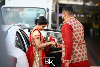 sri muniswarar temple perai penang, perai penang, penang, jalan baru penang, sri muniswarar, jalan sungai dua, rom, pendaftaran perkahwinan, registration of marriage, bestiankelly, professional wedding photographer, indian wedding photographer, famous wedding photographer, top wedding photographer, exchanging wedding ring, exchanging engagement ring, family photo, group photo, having fun, casual candids, couple portraits, releasing pigeon, white pigeon , officially husband and wife, cake cutting, moments, signing moment, blessing from family, garland,arrival, beautiful temple