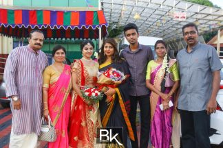 sri muniswarar temple perai penang, perai penang, penang, jalan baru penang, sri muniswarar, jalan sungai dua, rom, pendaftaran perkahwinan, registration of marriage, bestiankelly, professional wedding photographer, indian wedding photographer, famous wedding photographer, top wedding photographer, exchanging wedding ring, exchanging engagement ring, family photo, group photo, having fun, casual candids, couple portraits, releasing pigeon, white pigeon , officially husband and wife, cake cutting, moments, signing moment, blessing from family, garland,arrival, beautiful temple