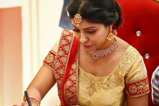 sri muniswarar temple perai penang, perai penang, penang, jalan baru penang, sri muniswarar, jalan sungai dua, rom, pendaftaran perkahwinan, registration of marriage, bestiankelly, professional wedding photographer, indian wedding photographer, famous wedding photographer, top wedding photographer, exchanging wedding ring, exchanging engagement ring, family photo, group photo, having fun, casual candids, couple portraits, releasing pigeon, white pigeon , officially husband and wife, cake cutting, moments, signing moment