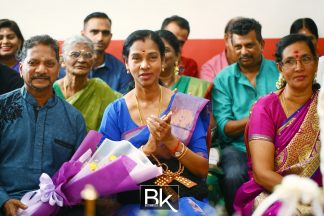 sri muniswarar temple perai penang, perai penang, penang, jalan baru penang, sri muniswarar, jalan sungai dua, rom, pendaftaran perkahwinan, registration of marriage, bestiankelly, professional wedding photographer, indian wedding photographer, famous wedding photographer, top wedding photographer, exchanging wedding ring, exchanging engagement ring, family photo, group photo, having fun, casual candids, couple portraits, releasing pigeon, white pigeon , officially husband and wife, cake cutting, moments, signing moment