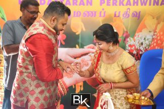 sri muniswarar temple perai penang, perai penang, penang, jalan baru penang, sri muniswarar, jalan sungai dua, rom, pendaftaran perkahwinan, registration of marriage, bestiankelly, professional wedding photographer, indian wedding photographer, famous wedding photographer, top wedding photographer, exchanging wedding ring, exchanging engagement ring, family photo, group photo, having fun, casual candids, couple portraits, releasing pigeon, white pigeon , officially husband and wife, cake cutting, moments, signing moment, blessing from family