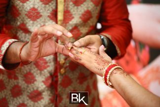sri muniswarar temple perai penang, perai penang, penang, jalan baru penang, sri muniswarar, jalan sungai dua, rom, pendaftaran perkahwinan, registration of marriage, bestiankelly, professional wedding photographer, indian wedding photographer, famous wedding photographer, top wedding photographer, exchanging wedding ring, exchanging engagement ring, family photo, group photo, having fun, casual candids, couple portraits, releasing pigeon, white pigeon , officially husband and wife, cake cutting, moments, signing moment, blessing from family