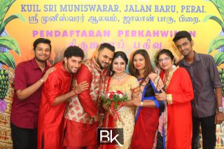 sri muniswarar temple perai penang, perai penang, penang, jalan baru penang, sri muniswarar, jalan sungai dua, rom, pendaftaran perkahwinan, registration of marriage, bestiankelly, professional wedding photographer, indian wedding photographer, famous wedding photographer, top wedding photographer, exchanging wedding ring, exchanging engagement ring, family photo, group photo