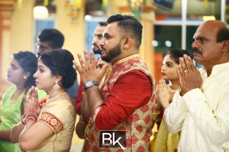 sri muniswarar temple perai penang, perai penang, penang, jalan baru penang, sri muniswarar, jalan sungai dua, rom, pendaftaran perkahwinan, registration of marriage, bestiankelly, professional wedding photographer, indian wedding photographer, famous wedding photographer, top wedding photographer, exchanging wedding ring, exchanging engagement ring, family photo, group photo, having fun, casual candids, couple portraits, releasing pigeon, white pigeon